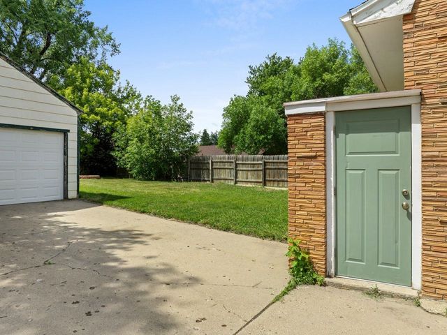 1536 5th Street SW, Minot, ND 58701