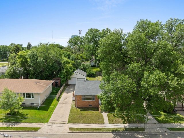1536 5th Street SW, Minot, ND 58701