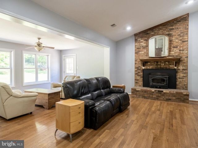 14370 CLEARVIEW AVE, Gainesville, VA 20155