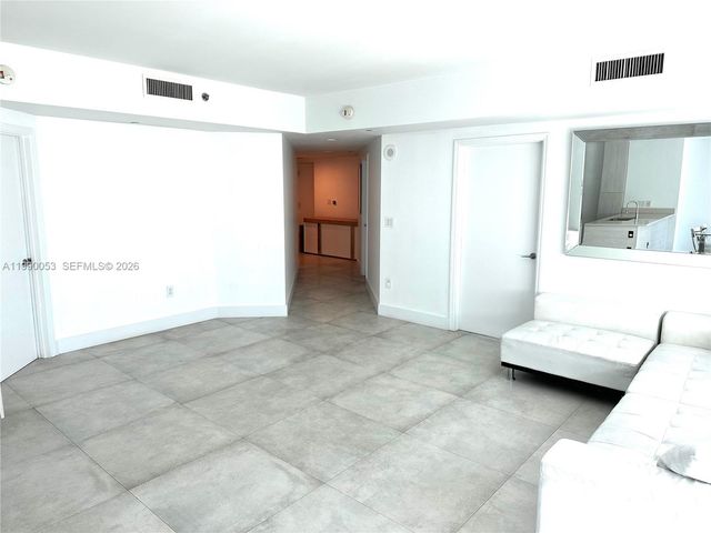 55 SE 6th St 3902, Miami, FL 33131