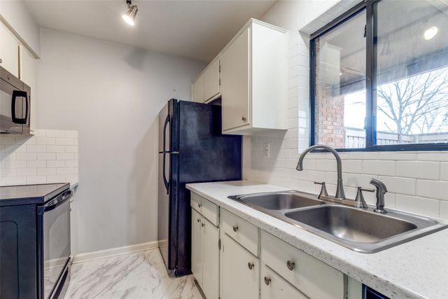 2803 Rio Branco Street 101J, Farmers Branch, TX 75234