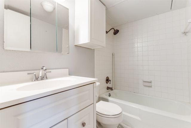 2803 Rio Branco Street 101J, Farmers Branch, TX 75234