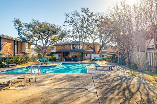 2803 Rio Branco Street 101J, Farmers Branch, TX 75234