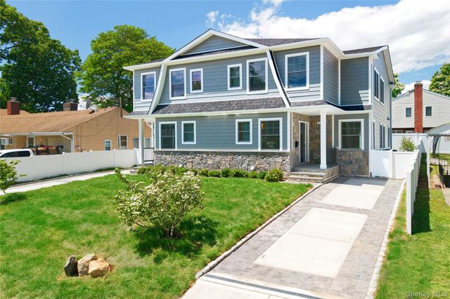 37 Corchaug Avenue B, Port Washington, NY 11050