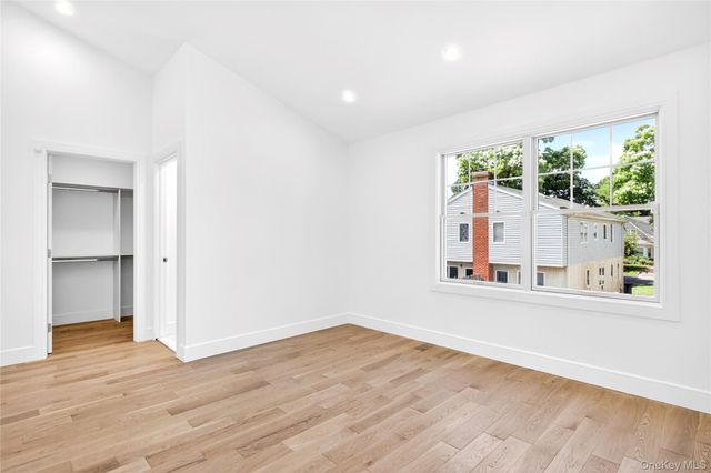 37 Corchaug Avenue B, Port Washington, NY 11050