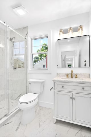 37 Corchaug Avenue B, Port Washington, NY 11050