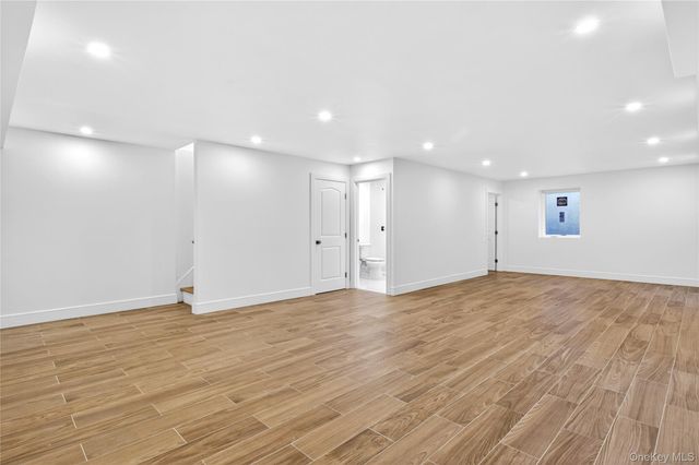 37 Corchaug Avenue B, Port Washington, NY 11050