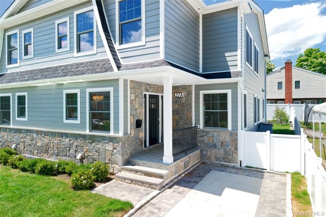 37 Corchaug Avenue B, Port Washington, NY 11050