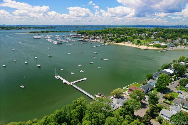 37 Corchaug Avenue B, Port Washington, NY 11050