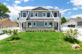 37 Corchaug Avenue B, Port Washington, NY 11050