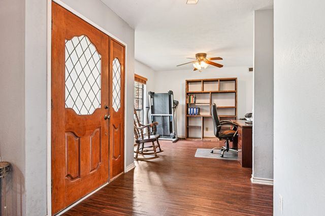 5605 Blair Oaks Drive, The Colony, TX 75056