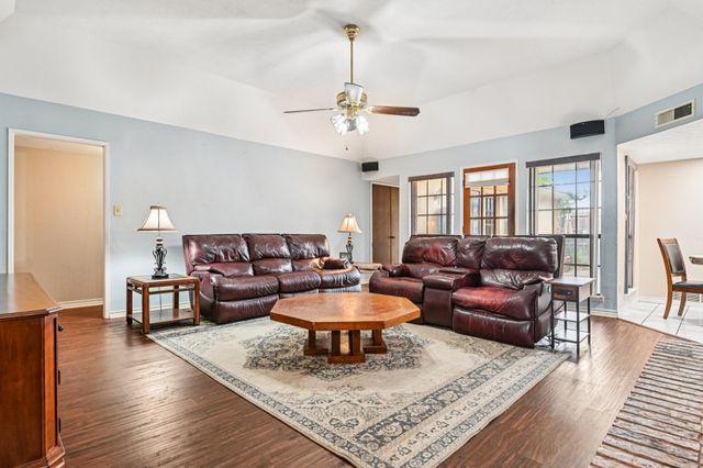 5605 Blair Oaks Drive, The Colony, TX 75056