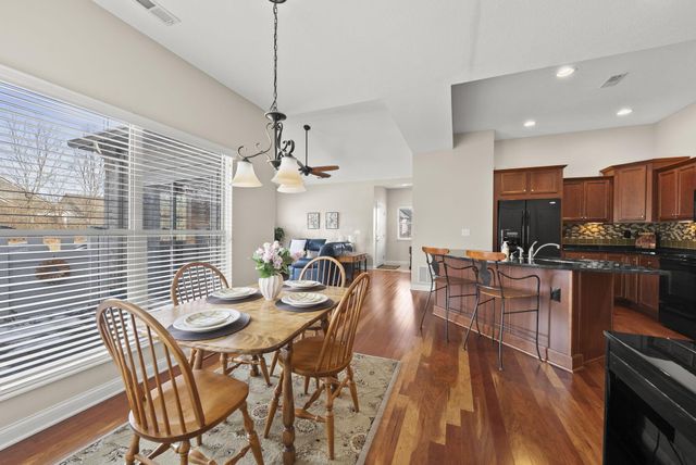 7055 Falls View Circle, Delaware, OH 43015