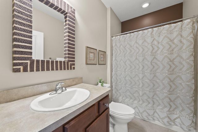 7055 Falls View Circle, Delaware, OH 43015