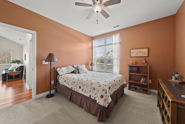 7055 Falls View Circle, Delaware, OH 43015