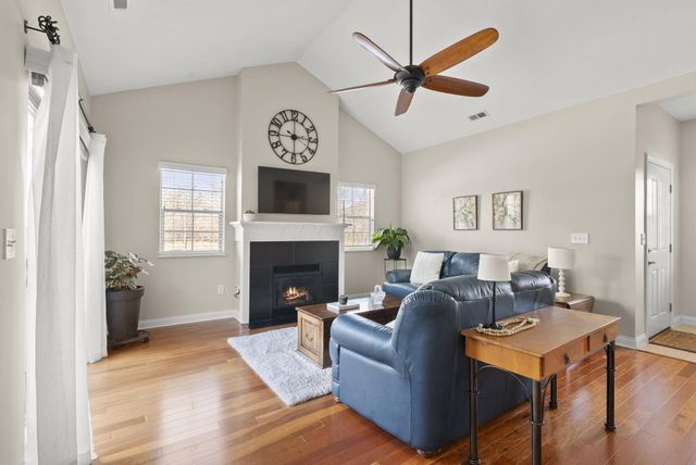 7055 Falls View Circle, Delaware, OH 43015