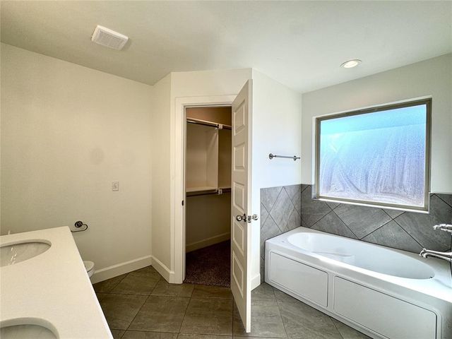 9328 NW 143rd Street, Yukon, OK 73099