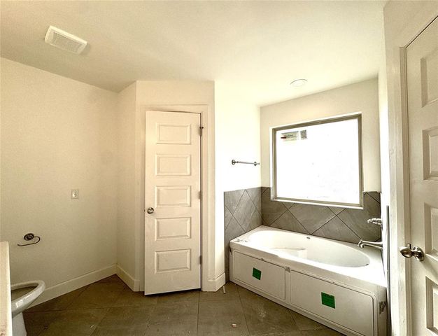 9328 NW 143rd Street, Yukon, OK 73099