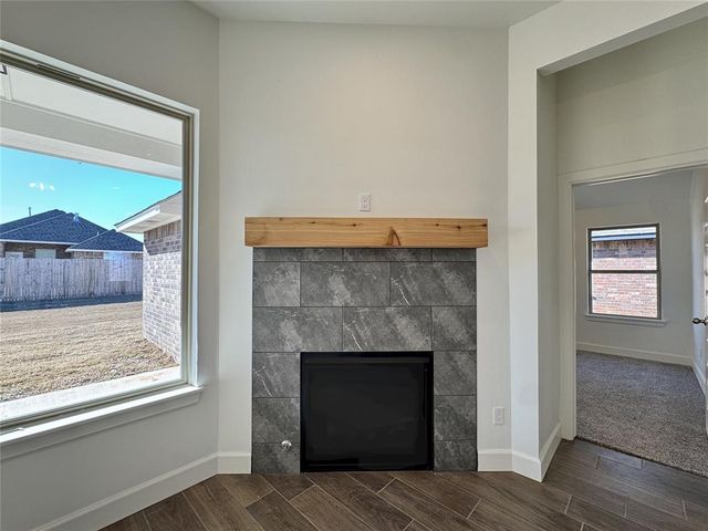 9328 NW 143rd Street, Yukon, OK 73099