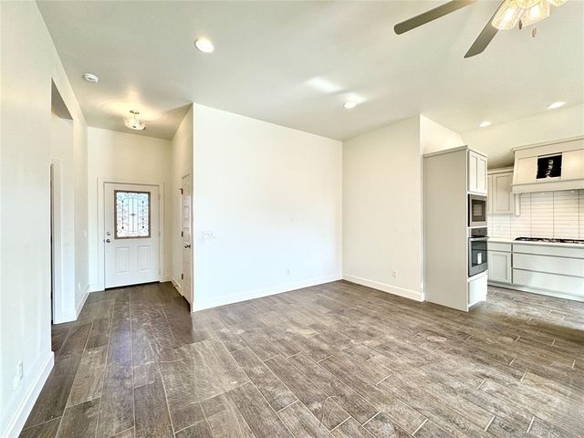 9328 NW 143rd Street, Yukon, OK 73099