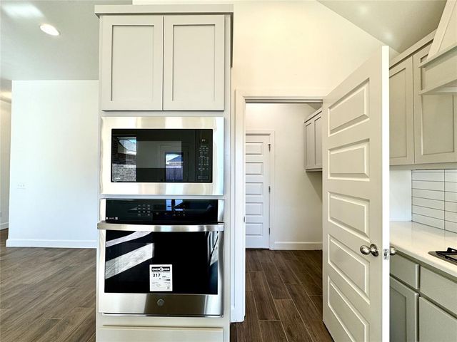 9328 NW 143rd Street, Yukon, OK 73099