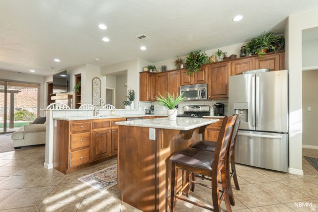 1289 N OVERLAND CIR, Washington, UT 84780