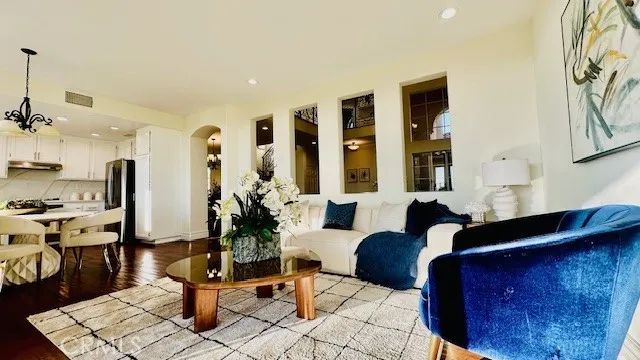 19900 Mariposa Creek Way Way, Porter Ranch, CA 91326