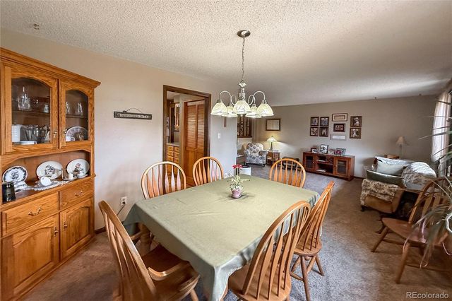2806 Lake Park Way, Longmont, CO 80503