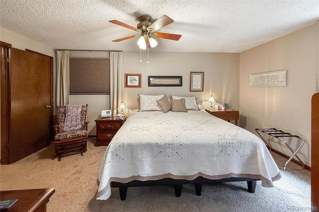 2806 Lake Park Way, Longmont, CO 80503