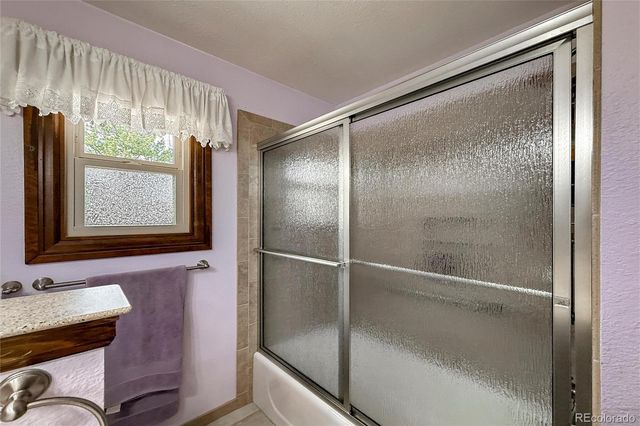 2806 Lake Park Way, Longmont, CO 80503