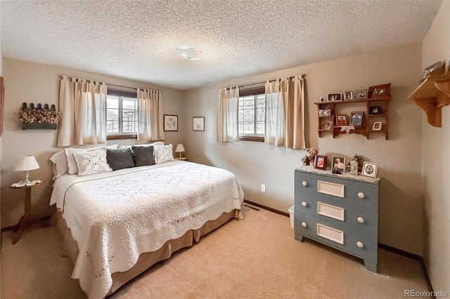 2806 Lake Park Way, Longmont, CO 80503
