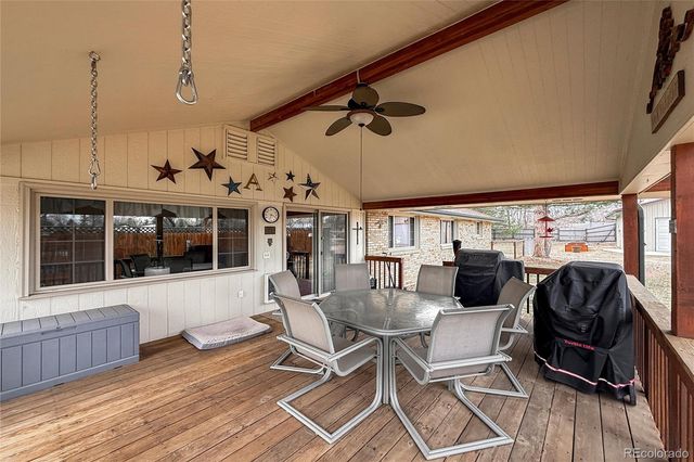 2806 Lake Park Way, Longmont, CO 80503