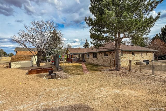 2806 Lake Park Way, Longmont, CO 80503