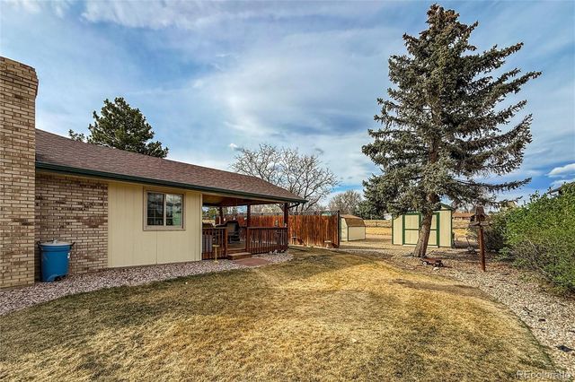 2806 Lake Park Way, Longmont, CO 80503