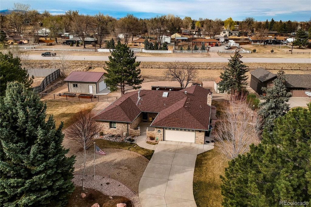 2806 Lake Park Way, Longmont, CO 80503