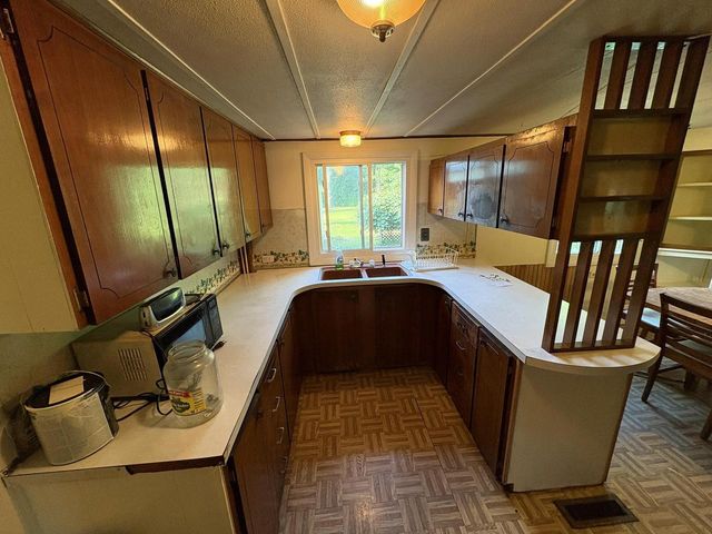8540 LAKE ROAD, Wisconsin Rapids, WI 54494