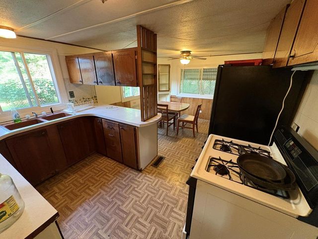 8540 LAKE ROAD, Wisconsin Rapids, WI 54494