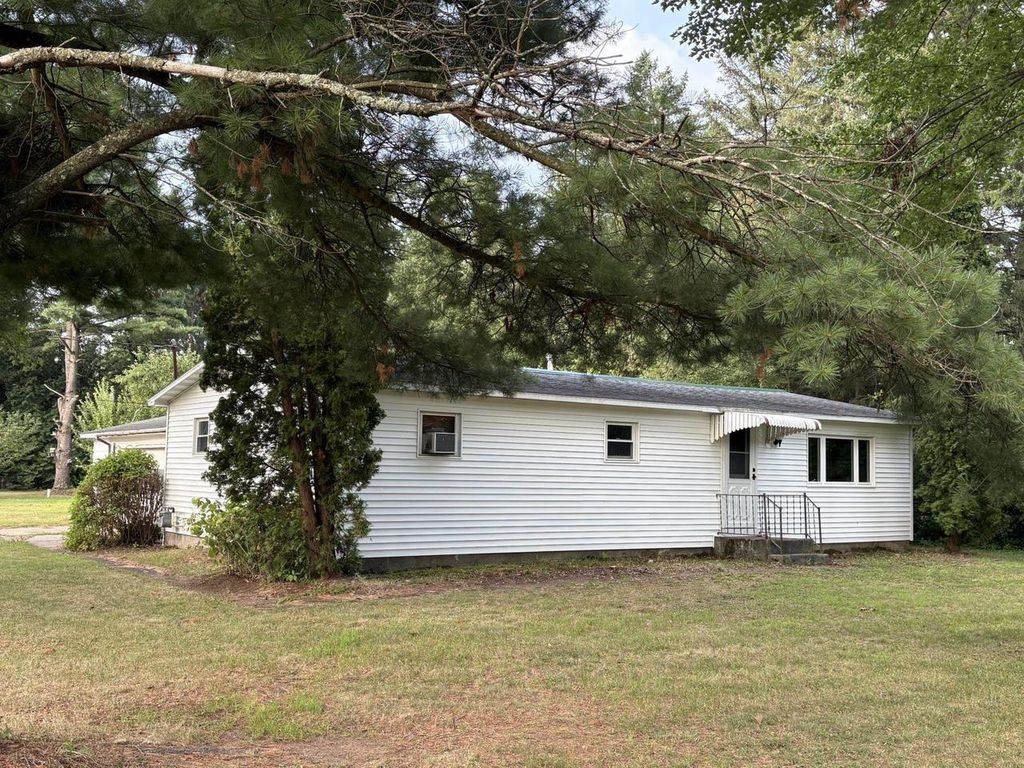 8540 LAKE ROAD, Wisconsin Rapids, WI 54494