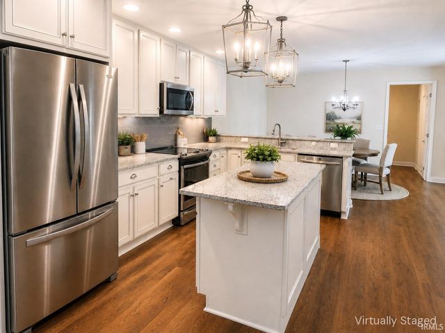 19029 Cambridge Village Drive, Evansville, IN 47725