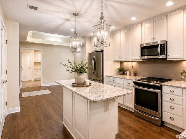 19029 Cambridge Village Drive, Evansville, IN 47725