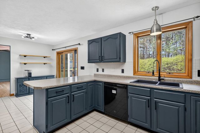 21 Emerald Drive, Laconia, NH 03246