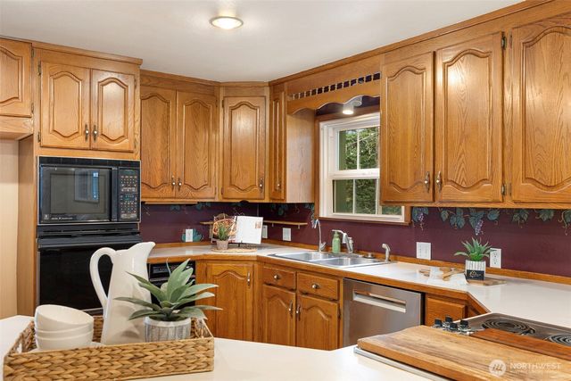 1619 W Reynolds Avenue, Centralia, WA 98531