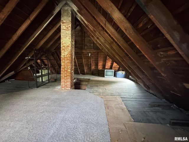 1520 28TH Avenue, Moline, IL 61265