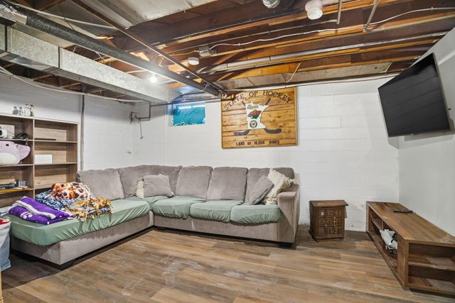 40 Winona Street E, Saint Paul, MN 55107