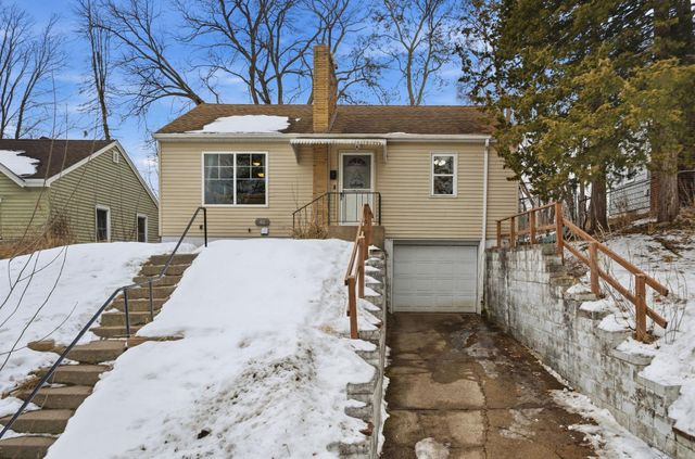 40 Winona Street E, Saint Paul, MN 55107