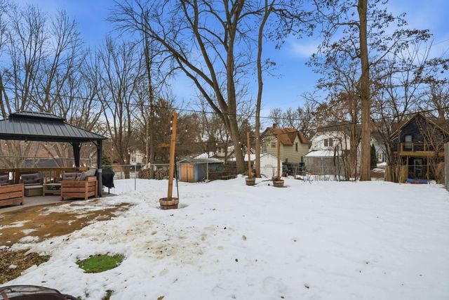 40 Winona Street E, Saint Paul, MN 55107