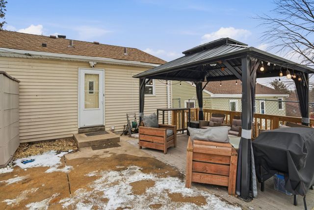 40 Winona Street E, Saint Paul, MN 55107