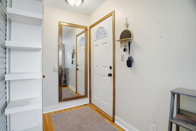 40 Winona Street E, Saint Paul, MN 55107