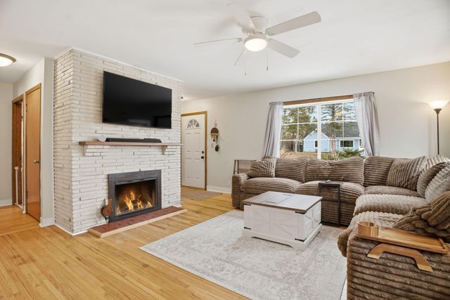 40 Winona Street E, Saint Paul, MN 55107