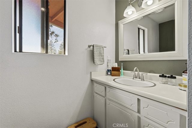 3868 Pinecrest Drive, Mariposa, CA 95338